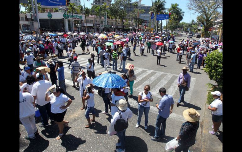 La Policía Federal permanece atenta a la manifestación. NTX / ARCHIVO