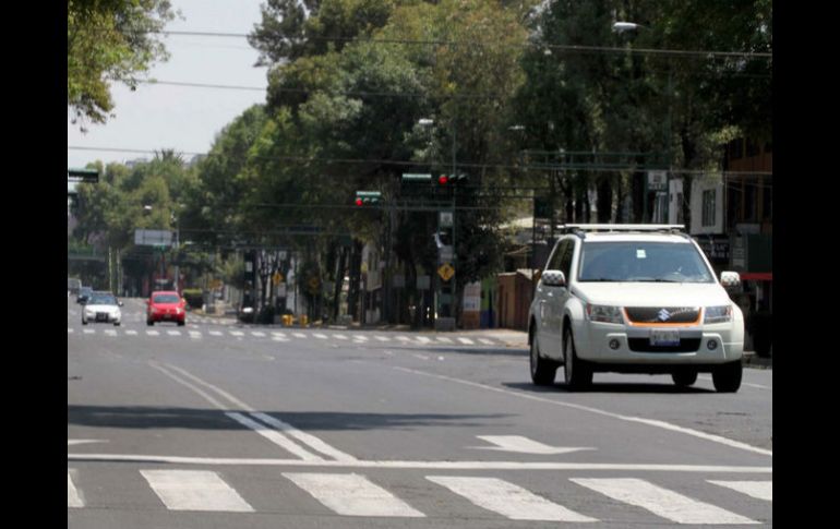 Conductores de vehículos motorizados deberán acatar los programas ambientales. NTX / ARCHIVO