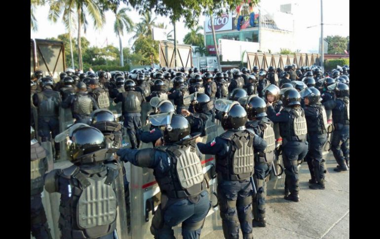 La evaluación de este día genera manifestaciones; la policía permanece alerta ante las movilizaciones. SUN / D. Téllez