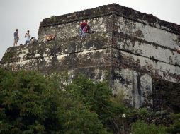 La institución descartó algún riesgo en la pirámide ubicada en la cima del cerro de Tepozteco. AP / ARCHIVO