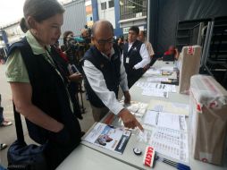 Peruanos votarán mañana para elegir al presidente, dos vicepresidentes, 130 legisladores y 15 representantes para Parlamento Andino. EFE / E. Arias