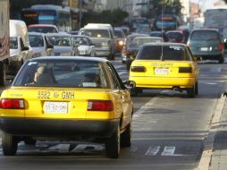 El Tsuru no tiene airbags pero se mantiene como uno de los coches más vendidos de México, muy popular entre taxistas. EL INFORMADOR / ARCHIVO