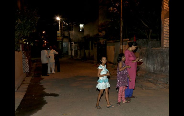 Residentes en Yangon, salen atemorizados a las calles. AP / B. Das