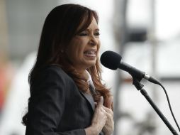 Cristina Fernández, de 63 años, ayer frente a seguidores afuera de un tribunal. AP / N. Pisarenko