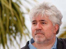 El director de cine español Pedro Almodóvar posa para los fotógrafos en el 63º Festival de Cannes, en el 2010. EFE / G. Horcajuelo