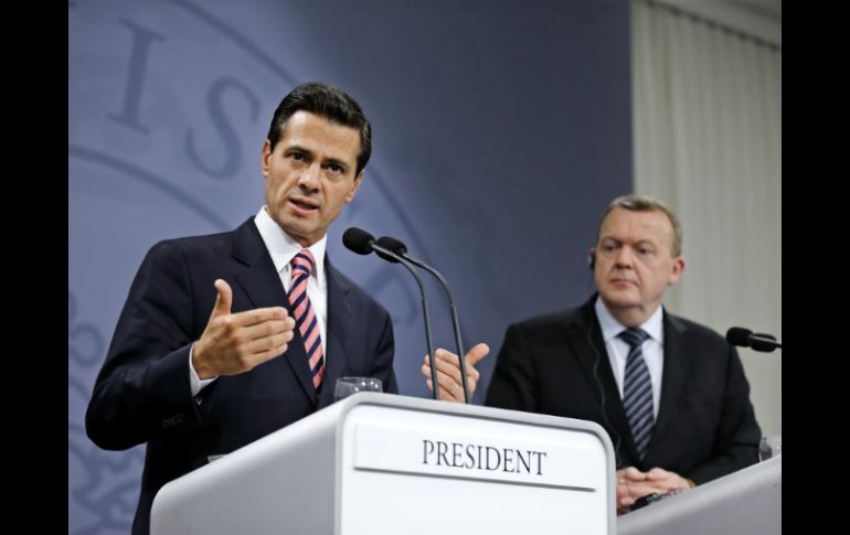 El Presidente Enrique Peña Nieto, junto al primer ministro de Dinamarca, Lars Lokke Rasmussen. AP / J. Dresling