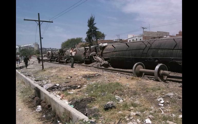 El tren se descarriló el psado domingo en la colonia la Micaelita. ESPECIAL /