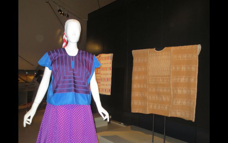 Seminario 'Modern Mexico: Fusions, Fashion and Folk Art' se realizó como parte de la exposición '¡Viva México! Clothing and Culture'. NTX / I. Inclán