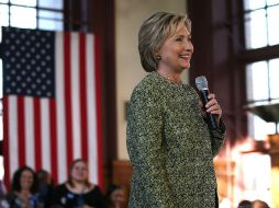 Hillary Clinton reaccionó al video divulgado en redes sociales donde una policía tortura a una mujer. AFP / J. Sullivan