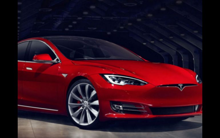 Tesla es la marca más reciente; su primer modelo en México es el Model S y cuesta 75 mil dólares. ESPECIAL / www.teslamotors.com