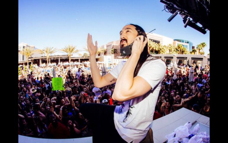 Steve Aoki desfilará por la alfombra roja y tras eso, se irá al Estadio Azteca. TWITTER / @steveaoki