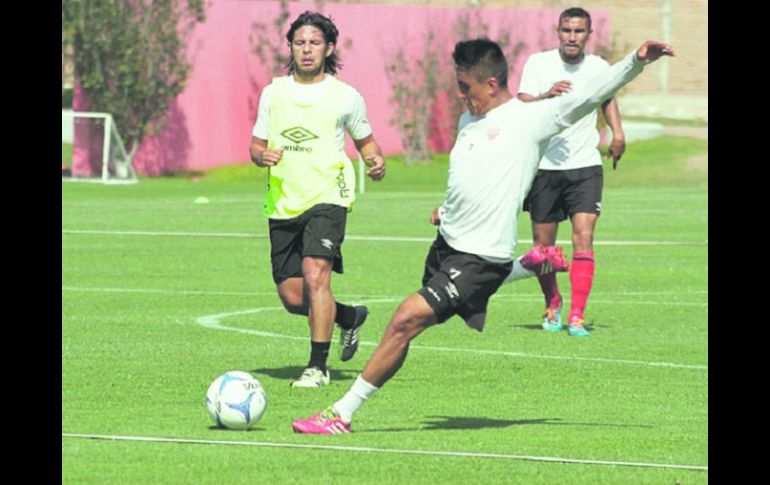 Los necaxistas sacaron ventaja de 1-0 en su visita a Correcaminos. En la imagen, Michael García. ESPECIAL / Necaxa FC