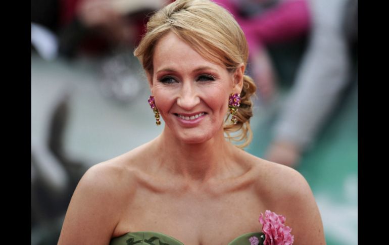 Rowling se ha reunido con Obama y su esposa varias veces. AFP / ARCHIVO