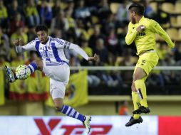 El quintanarroense desaprovecha una oportunidad clara de gol frente al portero Sergio Asenjo. AFP / J. Jordan