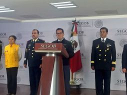 El director de Protección Civil anuncia en conferencia de prensa que el equipo se mantendrá en Ecuador el tiempo necesario. TWITTER / @PcSegob