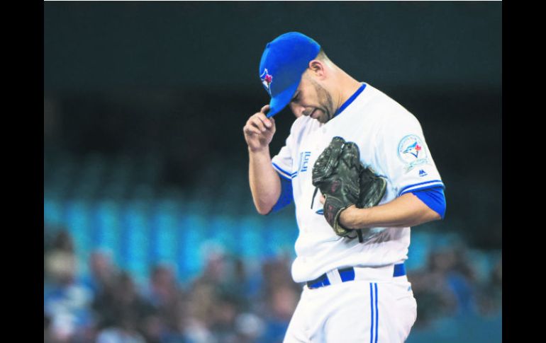 Marco Estrada. El abridor mexicano de los Azulejos cargó con la derrota en el partido de ayer. AP / N. Denette