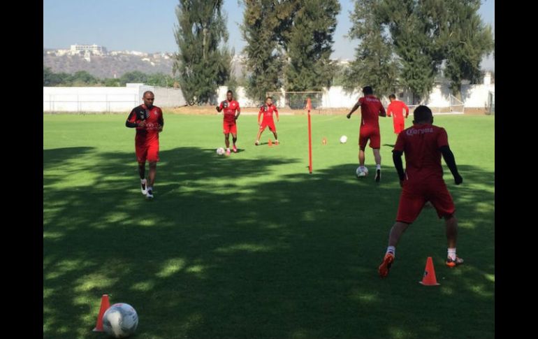 Rojinegros del Atlas suma solamente 10 puntos, por lo que está obligado a salir con el resultado ante su rival. TWITTER / @atlasfc