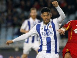 Carlos Vela no estará en el encuentro ante los merengues pues debe cumplir una sanción por acumulación de tarjetas. EFE / ARCHIVO