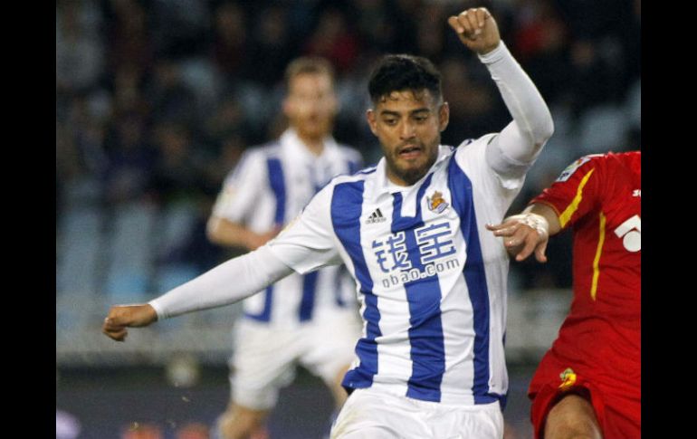 Carlos Vela no estará en el encuentro ante los merengues pues debe cumplir una sanción por acumulación de tarjetas. EFE / ARCHIVO