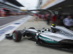 Rosberg gana las primeras tres carreras y lidera el campeonato con autoridad. AP / P. Golovkin