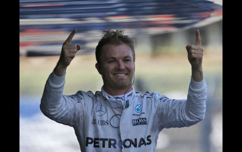 Rosberg se afianza al frente del Mundial con pleno de 100 puntos. AP / P. Golovkin