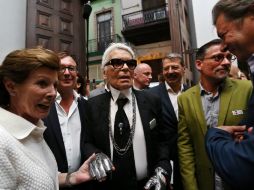 El fin de semana, Lagerfeld recorrió en La Habana una muestra fotográfica expuesta en su honor. EFE / A. Ernesto