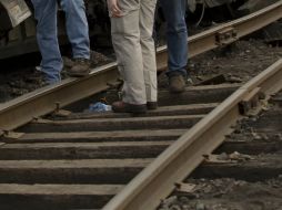 Tres personas más resultaron lesionadas cuando el vehículo fue arrastrado por las vías del tren. EFE / ARCHIVOS