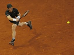 El campeón defensor, Andy Murray, tardó dos horas y 17 minutos en ganar al veterano Stepanek. AP / F. Seco