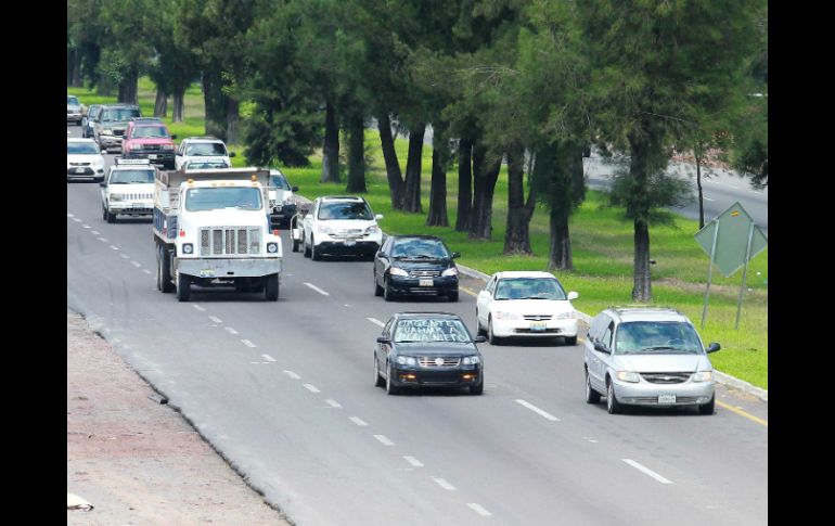 El tránsito vehicular promedio en este tramo de la Carretera Guadalajara-Chapala es de cerca de 60 mil vehículos diarios. EL INFORMADOR / ARCHIVO