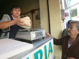 La tortilla sigue siendo un alimento completo para la población de todas las edades.  / Archivo