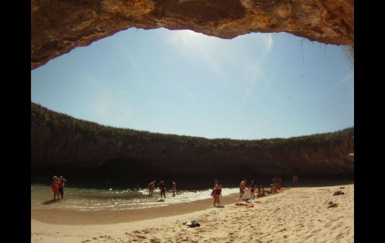 Islas Marietas es reconocido por sus arrecifes, y alberga a especies como la ballena jorobada y la tortuga golfina. EFE / ARCHIVO