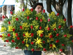 Los regalos tradicionales como las flores, han quedado atrás ante el inminente crecimiento de las compras vía online. EL INFORMADOR / ARCHIVO