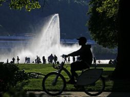 Para el estadounidense promedio, los inviernos se han calentado en 1° Fahrenheit por década y un séptimo de grado en el verano. AP / G. Puskar