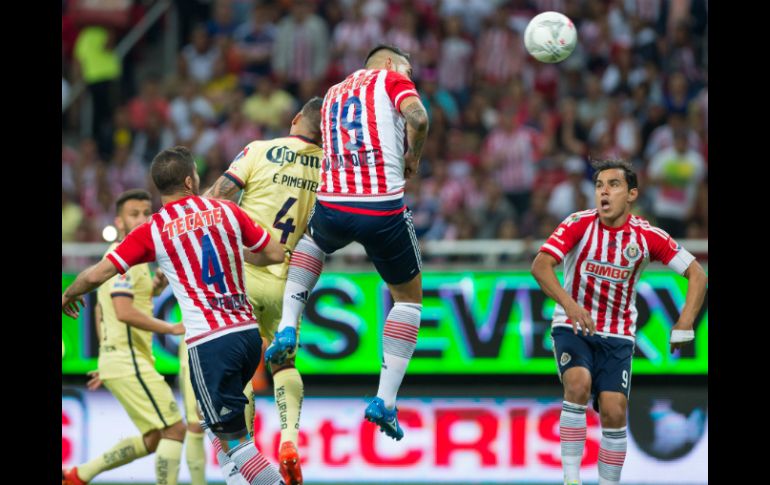 El partido de ida entre Chivas y América se jugará este jueves a las 21:00 horas. MEXSPORT / ARCHIVO