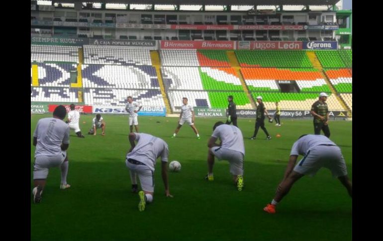 La escuadra esmeralda marchó llena de optimismo de poder sacar un buen resultado en este primer partido. TWITTER / @clubleonfc