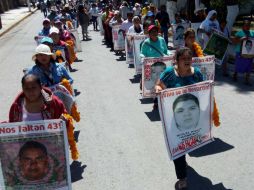 En Chilapa, familiares de los 43 normalistas pidieron justicia para que esos casos no queden impunes. SUN / ARCHIVO