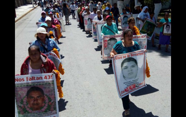 En Chilapa, familiares de los 43 normalistas pidieron justicia para que esos casos no queden impunes. SUN / ARCHIVO