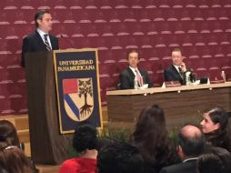 Durante una conferencia en la Universidad Panamericana, Nuño felicita a quienes cumplieron con levantar el paro en el IPN. TWITTER / @UPMexico