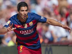 Luis Suárez, imparable, logra marcar tres goles en el último partido de liga del bicampeón Barcelona. AP / D. Tejedor