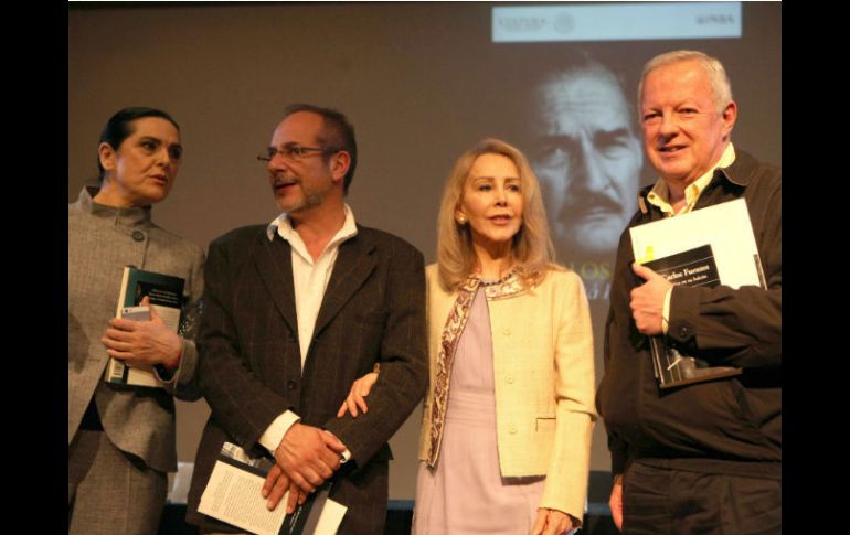 En el homenaje, el también escritor Ignacio Padilla recuerda que desde el año 2002, Fuentes tenía ya fragmentos de este libro. SUN /