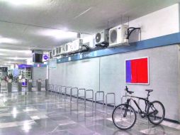 En la Estación Juárez, se instalaron los ciclopuertos que se podrán usar desde las 5:00 hasta las 23:30 horas. EL INFORMADOR / E. Barrera