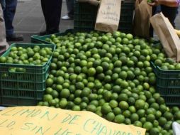 En mercados de la Ciudad de México, el limón se vende en 26 pesos; en Guanajuato, alcanza los 32 pesos. NTX / ARCHIVO