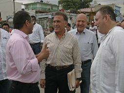 Miguel Ángel Yunes Linares (centro) empaña las elecciones en Veracruz según El País. SUN / A.Acosta