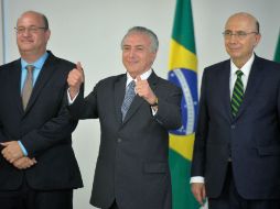 Los grupos que quedaron excluidos del gabinete de Temer (c) representan casi tres cuartas partes de la población. EFE / ARCHIVO