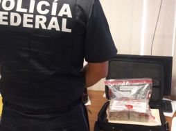 Durante la revisión el hombre no pudo comprobar la procedencia del dinero. ESPECIAL / Policía Federal