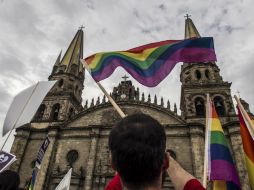 El martes, el Presidente Peña Nieto firmó una iniciativa para reconocer en el país los matrimonios gay, y evitar la discriminación. EL INFORMADOR / ARCHIVO