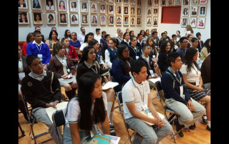 Explican que en estos eventos se promueve la cultura de participación ciudadana de jóvenes, para que expongan sus ideas. TWITTER / @LegislativoJal