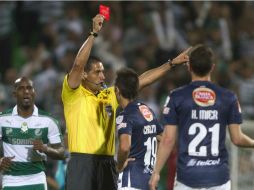 El árbitro Roberto García y los asistentes José Camargo y Alberto Morín serán la tripleta mexicana que participará en la copa. AFP / ARCHIVO