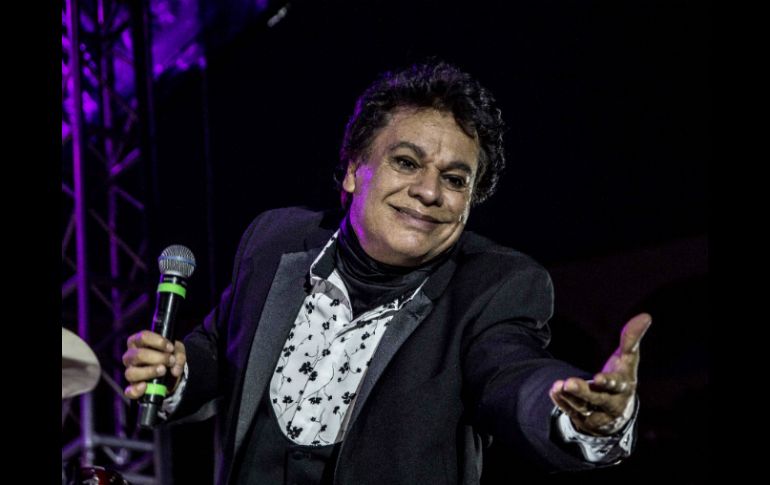 Juan Gabriel asegura que es su canción favorita de CCR y sólo le agregó un par de pequeñas guitarras de mariachi. EL INFORMADOR / ARCHIVO