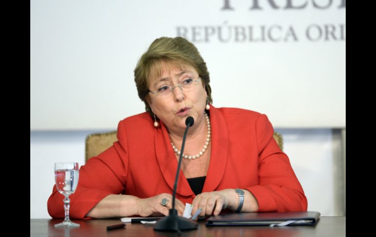 Natalia Compagnon, nuera de Bachelet, está siendo investigada por presunto tráfico de influencias. AP / ARCHIVO